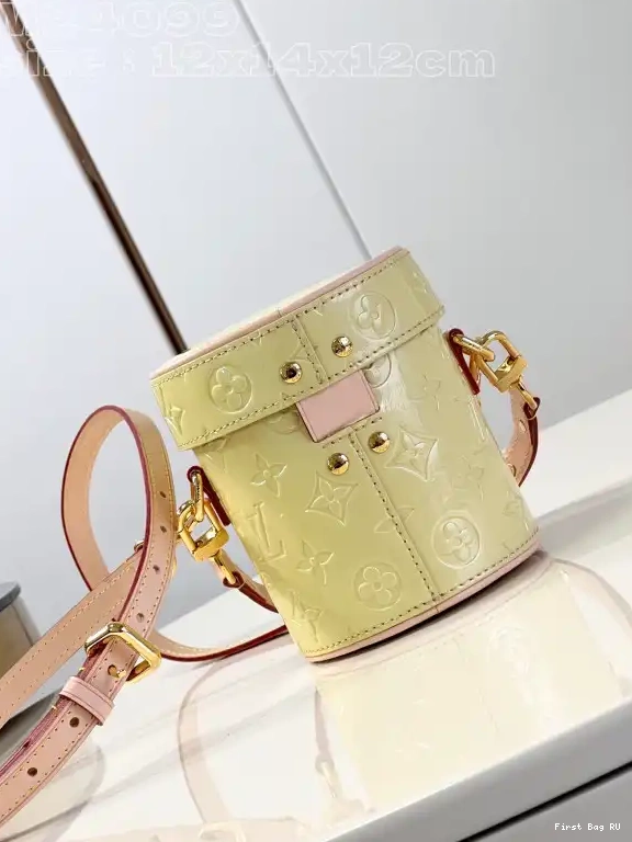 First bag ru LOUIS VUITTON Astor 0503